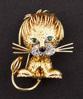 18K yellow gold whimsical cat brooch