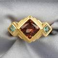 18kt Gold Gemset Ring