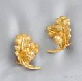 18kt Gold Acorn Earrings Buccellati