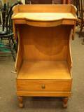 Federalstyle Maple Wash Stand