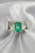 18kt Gold Emerald and Diamond Ring