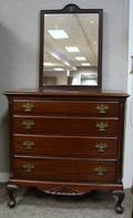 Georgianstyle Mahogany FourDrawer Chest with Mirror