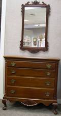 Georgianstyle Mahogany FourDrawer Chest with Mirror