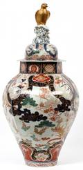 IMARI PORCELAIN OCTAGONAL JAR W COVER EDO PERIOD