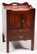 GEORGIAN STYLE MAHOGANY COMMODE SIDE TABLE