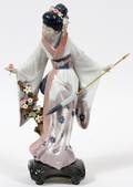 LLADRO PORCELAIN FIGURE TERUKO