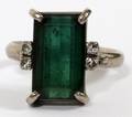 GREEN TOURMALINE  DIAMOND 18KT GOLD RING