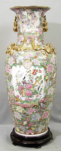 3257 CHINESE PORCELAIN PALACE URN H 36 12 DIA 15
