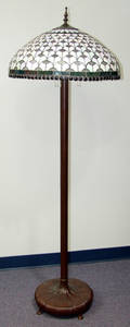 121084 TIFFANY STYLE LEADED GLASS FLOOR LAMP H 63 D