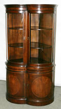 011172 MAHOGANY CORNER CABINET WITH CURVED GLASS CIR