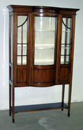 122072 GEORGIAN STYLE MAHOGANY DISPLAY CABINET H 72