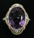 2221 OVAL AMETHYST AND 14 KT GOLD RING