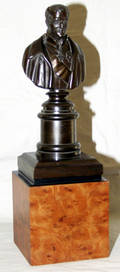 0172 FRENCH BRONZE BUST OF A DIGNITARY CIRCA 1800 H 1