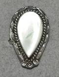 011350 NATIVE AMERICAN SILVER AND MOTHEROFPEARL RING