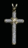120211 18 KT YELLOW GOLD DIAMOND CROSS PENDENT