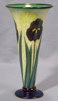 012231 ORIENT  FLUME IRIDESCENT ART GLASS VASE BY BE