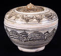 113211 COVERED POTTERY JAR H 6 DIA 6