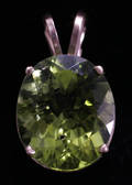 010389 14 KT YELLOW GOLD  550 CT PERIDOT PENDANT