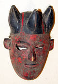 113335 CARVED WOOD MASK H 12 W 8