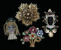 22473 COSTUME BROOCHES 1 EMJ FLOWER FORM 1 WEISS