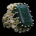 021047 18KT GOLD 2480 EMERALD  DIAMOND RING