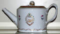 011012 LOWESTOFF PORCELAIN TEAPOT 18TH CENTURY H 5 1