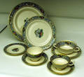 011044 LENOX PORCELAIN DINNER SERVICE THE AUTUMN