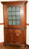 1047 AMERICAN PENNSYLVANIA PINE CORNER CUPBOARD CIRCA
