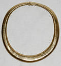 061107 ITALIAN OMEGA STYLE GOLD CHOKER