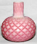 031125 VICTORIAN BURMESE GLASS VASE LATE 19TH CENTURY