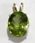 080075 PERIDOT  GOLD PENDANT