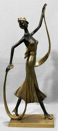 072089 TWO TONE BRONZE SCULPTURE OF WOMAN STRUTTING