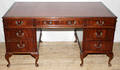 070071 FEDERAL STYLE MAHOGANY KNEEHOLE DESK