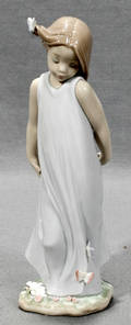 071229 LLADRO PORCELAIN FIGURE FRIEND OF BUTTERFLIES