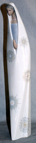 031244 LLADRO PORCELAIN FIGURE MADONNA H 14