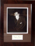 070194 AUTOGRAPH  BW PHOTO OF HUMPHREY BOGART