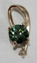 070175 TOURMALINE  GOLD PENDANT