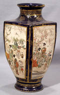 042229 JAPANESE SATSUMA EARTHENWARE VASE