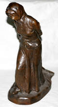 062246 EUROPE BRONZE SCULPTURE WOMAN WORKING