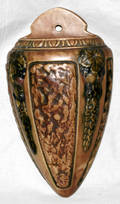 052287 ROSEVILLE FLORENTINE POTTERY WALL POCKET