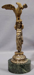 042384 BRONZE FIGURE OF A LADY