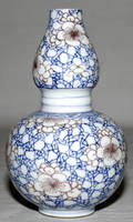 041420 CHINESE BLUE  WHITE PORCELAIN VASE YUNG CHENG