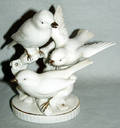 080360 BIRD DESIGN PORCELAIN FIGURAL GROUP