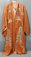 072374 CHINESE SALMON COLOR SILK EMBROIDERED KIMONO