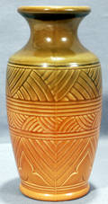 060394 ROBINSON RANSBOTTOM ROSEVILLE POTTERY VASE