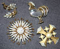 040440 TRIFARI COSTUME BROOCHES  EARRINGS