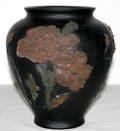 061543 MOLDED BLACK GLASS VASE