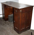 070452 OAK SCHOOL MASTERS DESK