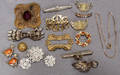 050547 PINS  BROOCHES 17 PIECES