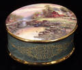 042560 THOS KINKADE PORCELAIN OVAL MUSIC BOX